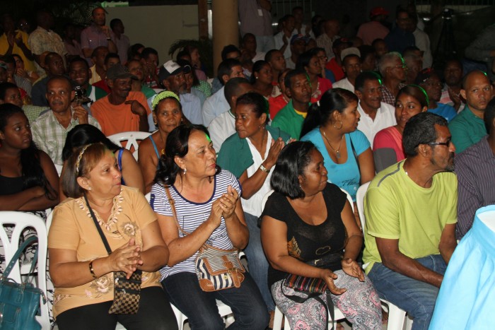 Miembros del partido PRM asistieron el acto de apoyo a Manuel Jiménez.