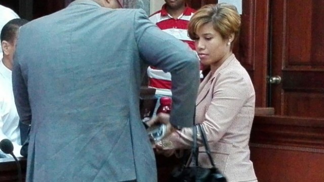 la jueza Awilda Reyes es llevada al tribunal.
