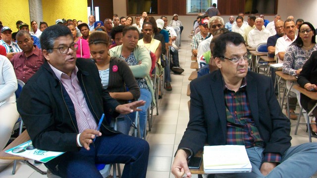 Participantes en la actividad. sobre cambio climático y forestal.