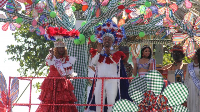 Fefita La Grande y Michael Miguel encabezan el Desfile del Carnaval.