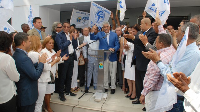 miguel Vargas presidió el acto en el aniversario de Peña Gómez.