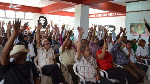 y dirigentes del Frente Amplio aprueban la propuesta.l