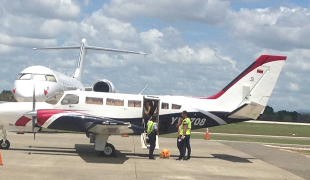 La avioneta en la que las autoridades han informado fue traída la droga.