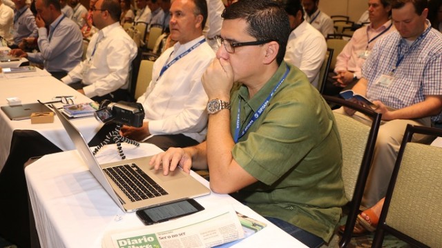 Parte de los periodistas y directores de medios de comunicación que asisten a la Reunión de Medio Año de la SIP, en Punta Cana.