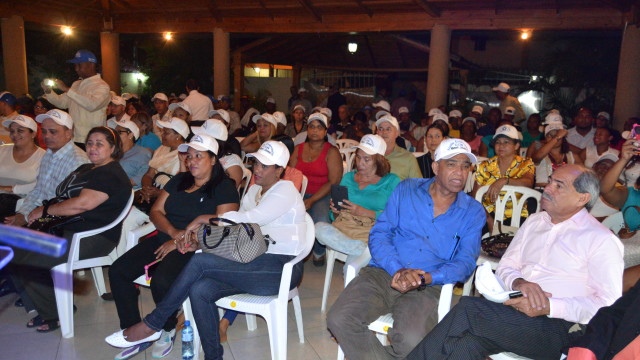 Participantes en la asamblea de apoyo a Manuel Jiménez.