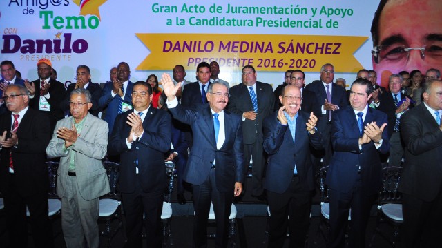 Amigos de Temo ofrecen apoyo a Danilo Medina.