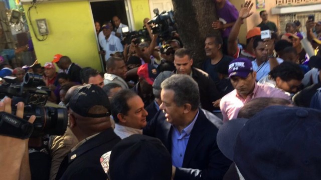 Leonel Fernández y Reinaldo Pared en Guachupita.