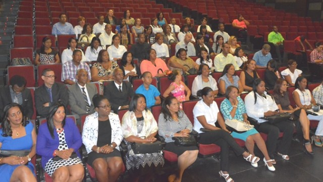 Parte del grupo de los 59 profesionales que hicieron el curso de Habilitación Docente