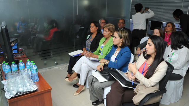 Participantes en la video conferencia celebradas para tratar sobre los referidos comités.
