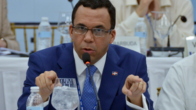 Andrés Navarro, canciller de República Dominicana preside los trabajos.