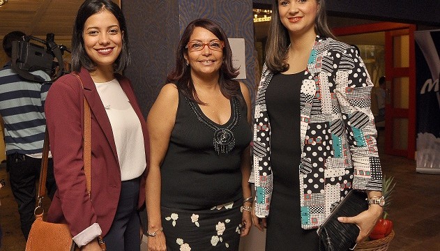 Amanda Ascuasiati, Ayesha Abreu y Liliana Peralta.