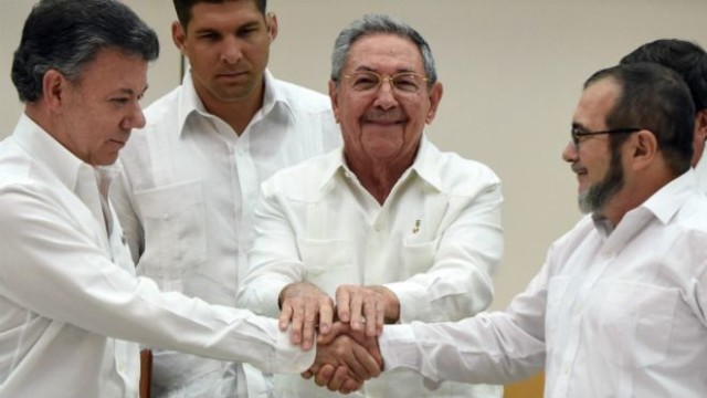 La firma del acuerdo de cese al fuego en Colombia se realizó este jueves en La Habana.