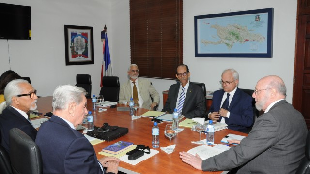 El ministro de Cultura y los viceministros reunidos este lunes.