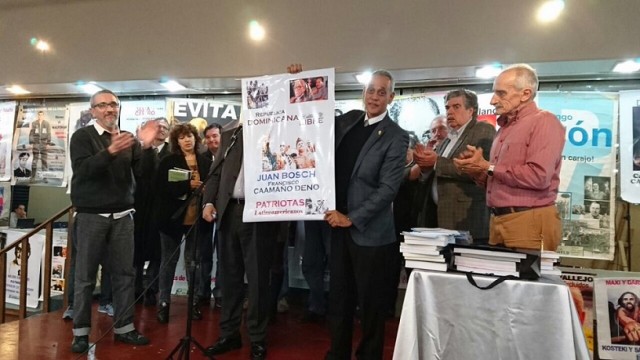 En un acto encabezado por el líder de la entidad Martín García, se hizo entrega del reconocimiento al dirigente peledeísta y presidente de la COPPPAL, Manolo Pichardo