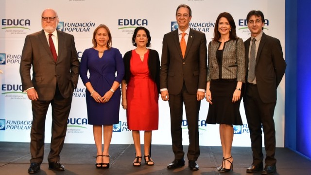 De izquierda a derecha, los señores Samuel Conde, Denia Burgos, Arelis Rodríguez, José Mármol, Gerty Valerio y Darwin Caraballo.