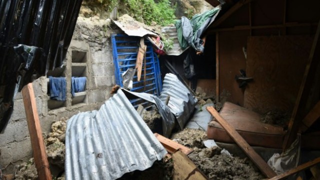 El Diario Libre publicó esta fotografías de la vivienda colapsada donde fallecieron las dos menores en Capotillo.