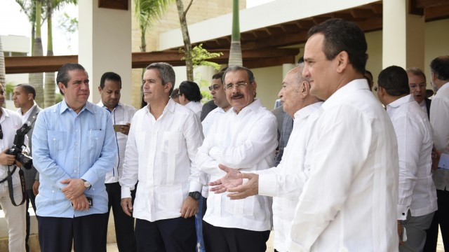 El hotel fue inaugurado con la presencia del presidente de la República Danilo Medina.