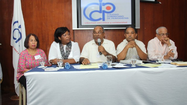 Olivo de León, presidente del CDP presidió la asamblea celebrada el pasado sábado.