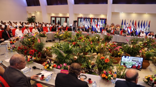 El presidente Danilo Medina habla en el acto de los países del SICA en Managua.