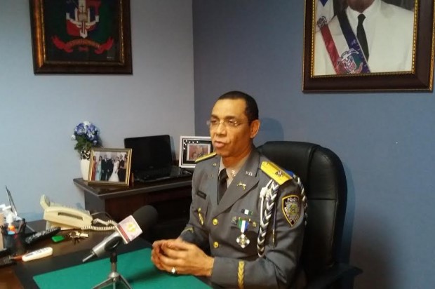 Nelson Rosario relacioniador público de la Policia Nacional.