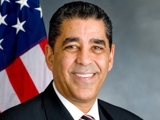 Espaillat lidera propuesta impediría arresto inmigrantes en EE.UU. Espaillat lidera propuesta impediría arresto inmigrantes en EE.UU.