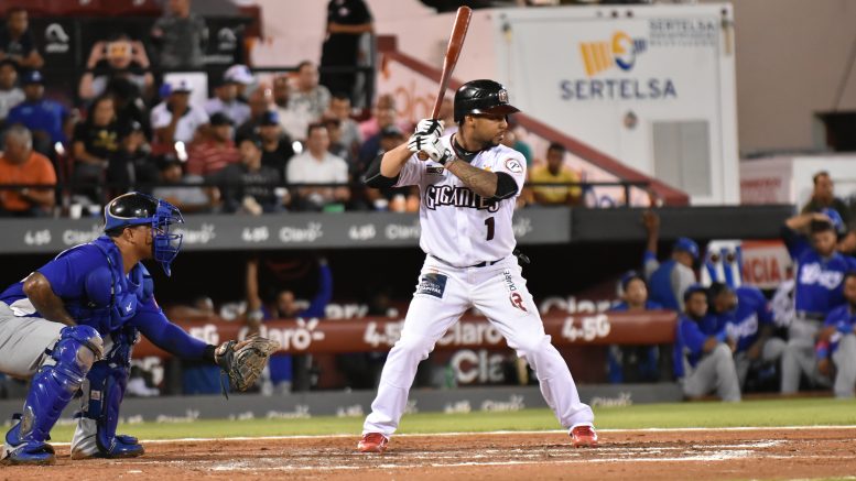 Leury García enfocado en producir para los Gigantes del 