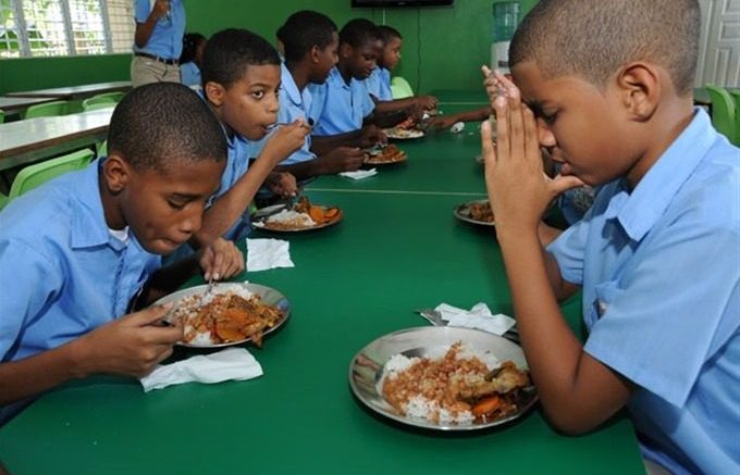 Image result for Programa de Alimentación Escolar aporta el 70 % de los nutrientes diarios que requieren los estudiantes