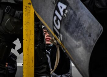 01-05-2021 01 May 2021, Colombia, Pasto: Riot policemen arrest a protester during a demonstration against the tax reform bill proposed by the government. Photo: Juan Camilo Erazo Caicedo/LongVisual via ZUMA Wire/dpa
POLITICA INTERNACIONAL
Juan Camilo Erazo Caicedo/LongVi / DPA