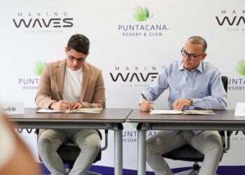 Firma de acuerdo para celebrar Panamericano de Triatlón 2022 en Puntacana