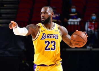 LeBron James (Los Angeles Lakers)
CATO CATALDO/NBA
(Foto de ARCHIVO)
13/1/2021