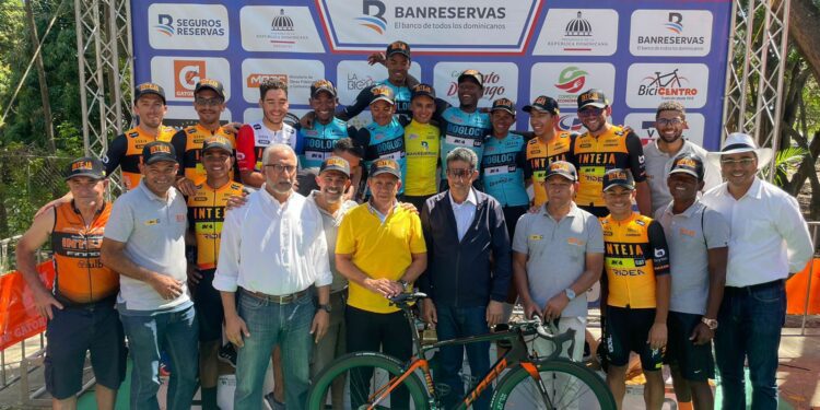 Venezolano Luis Mora gana gran campeón Vuelta Ciclista Independencia