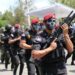 Militares desfile en el acto conmemorativo de la Batalla del 30 de Marzo en Santiago.