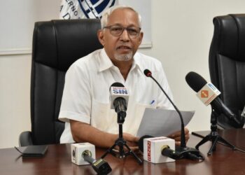 Ángel Hernández, ministro de Educación