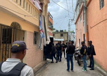 Autoridades intensifican lucha contra drogas en operativos y allanamientos nacionales recientes