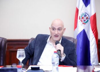 El ministro de Economía, Planificación y Desarrollo, Pavel Isa Contreras