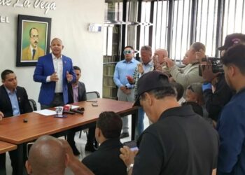 Regidores del PLD en La Vega llaman a la Sociedad Dominicana a Rechazar Burla y Treta Jurídica del PRM.