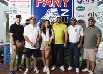 Alexbry Fernández, Raymond Marcelino, Ana Sofía Domínguez, José Enrique Valdez, Martin Paniagua y Ángel Salazar.