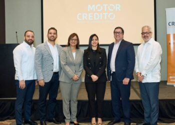 Efraín Báez, Raymon Ruiz, Benahuare Pichardo, Rosa Grullón, Máximo Ruiz y Sandro Ruiz