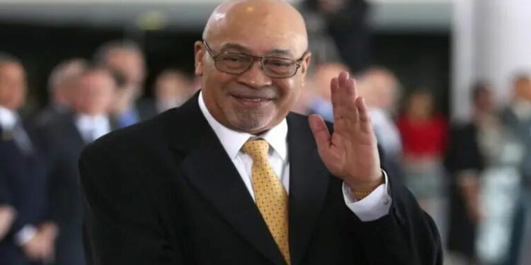 Investigan muerte de Desi Bouterse, expresidente de Surinam